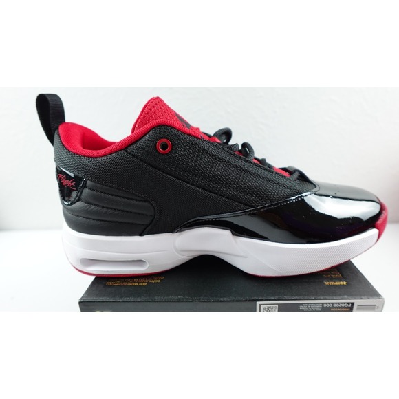 Air Jordan Max Aura 6 Bred Men 8 Nike FQ8298-006 Brand New Tiny Flaw main image 6